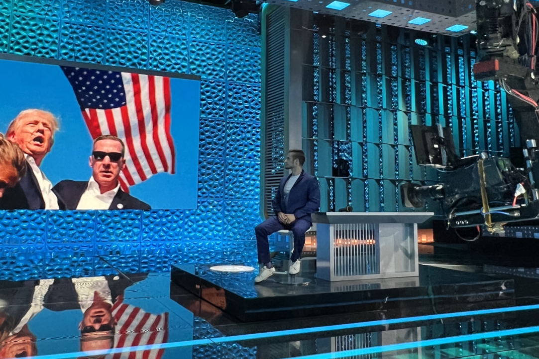 Николай Новик на телеканале "Звезда" в передаче "Открытый эфир" выступил автором и соведущим новостного блока о новых подробностях покушения на Д. Трампа